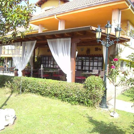 Hosteria Las Fuentes Rubayo Esterno foto