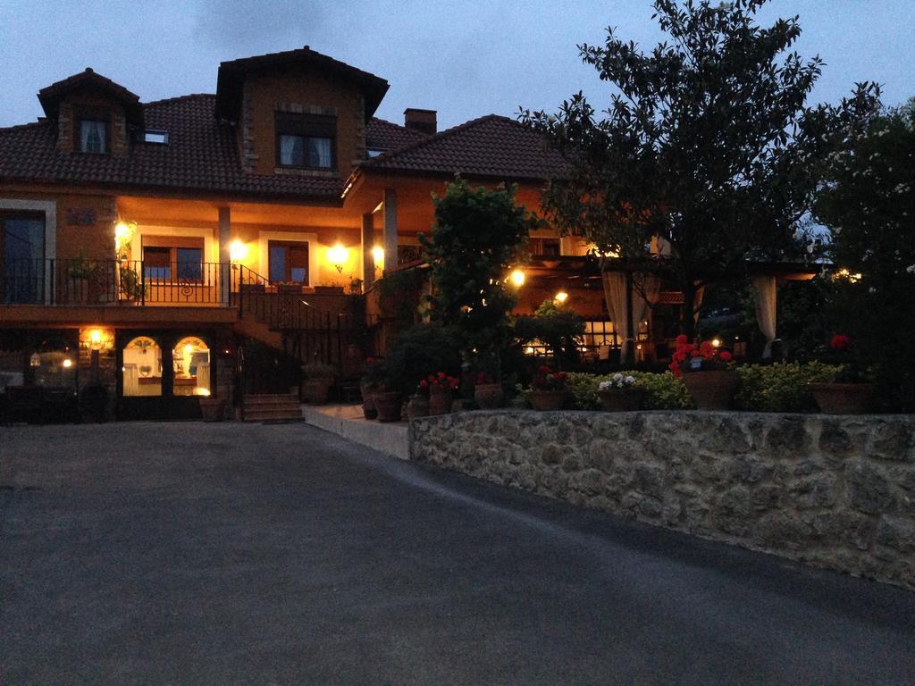 Hosteria Las Fuentes Rubayo Esterno foto