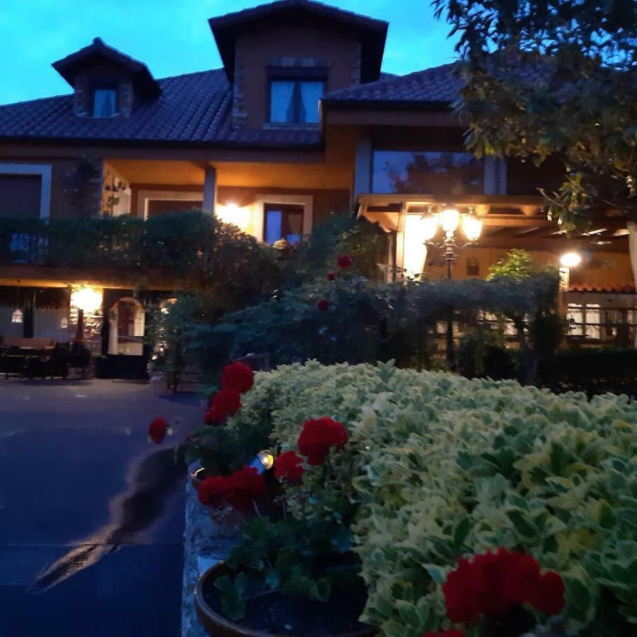 Hosteria Las Fuentes Rubayo Esterno foto